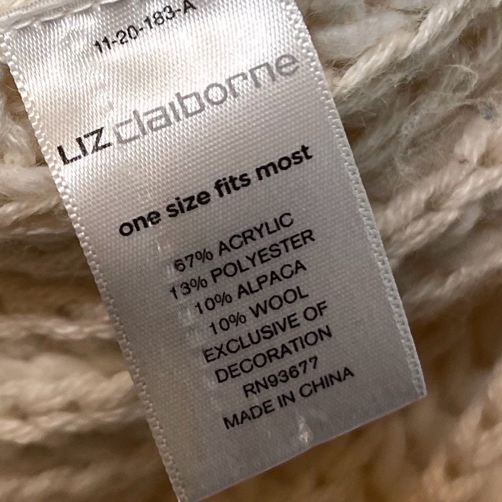 Cream Chunky Knit Scarf Faux Fur Pocket Ends Cozy Winter Wrap - Picture 6 of 6
